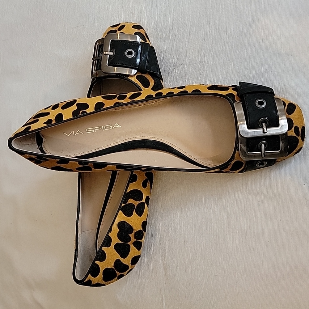Via Spiga leopard flats, size 6, leather